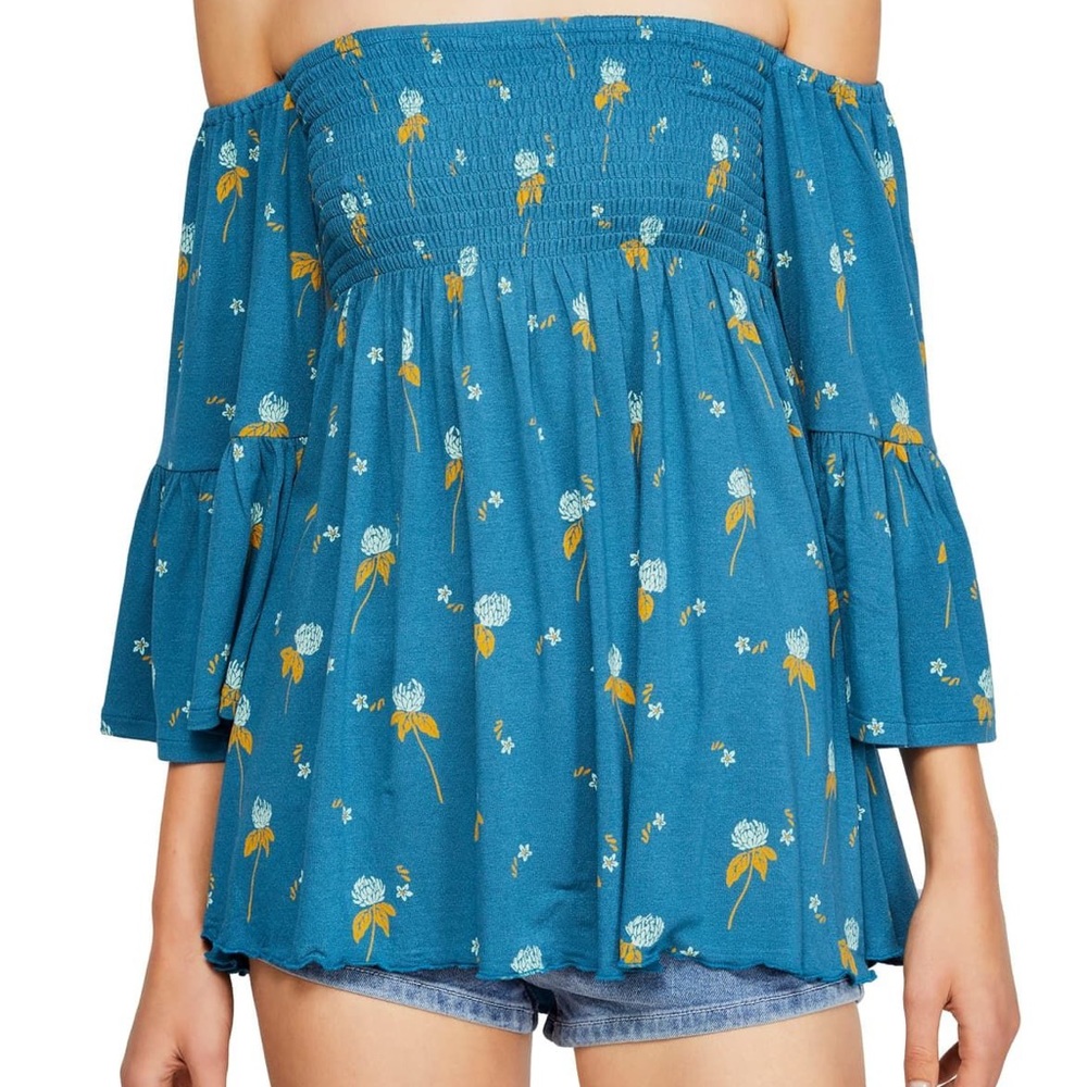 Free People Tunic with flowly sleeves